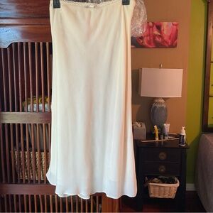 CHELSEA & VIOLET SKIRT